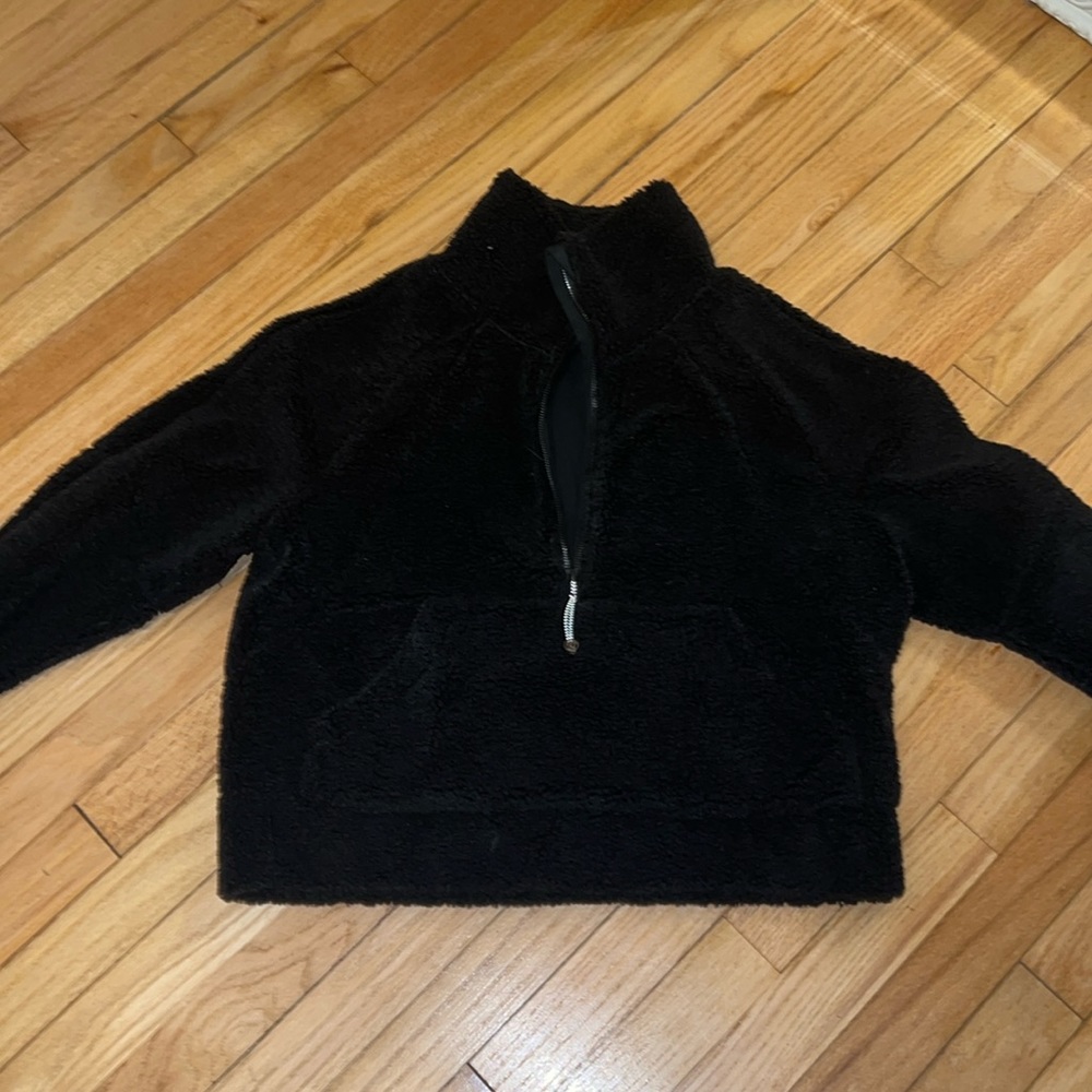 LuluLemon Women’s Scuba Sherpa.